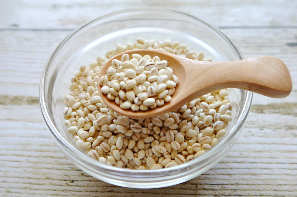 血糖値を抑えるもち麦の秘密とは？