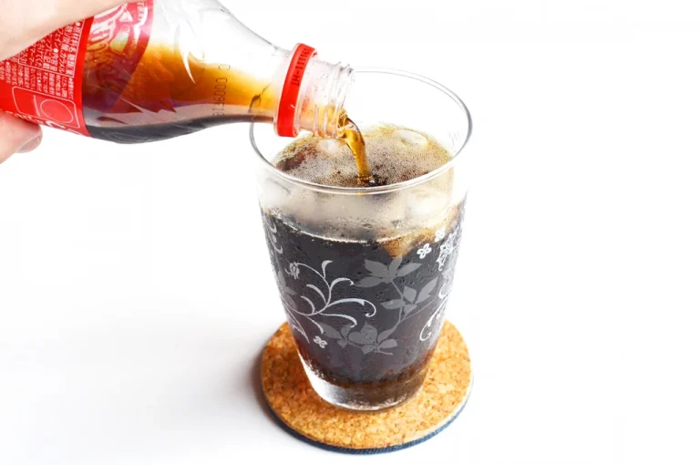 コーラ500mlに含まれる糖質量